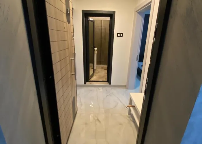 King Lux * Скоп'є